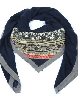 Blauwe sjaal met pailletten en borduursel
