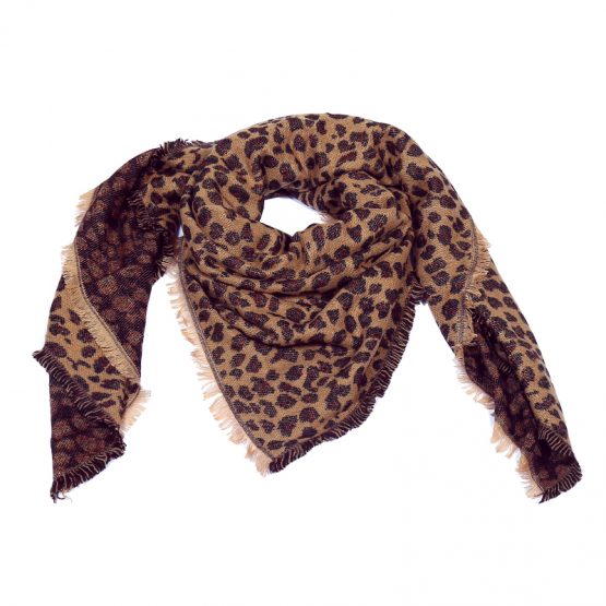 stoere sjaal met luipaard print, een must have